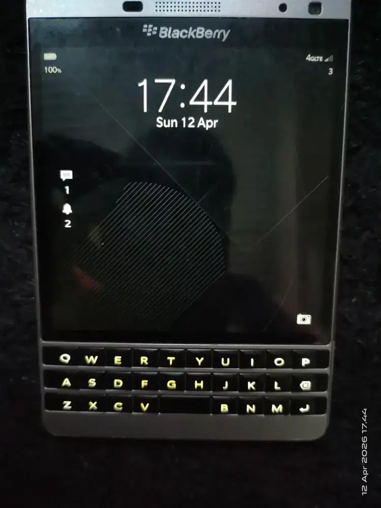 blackberry passport