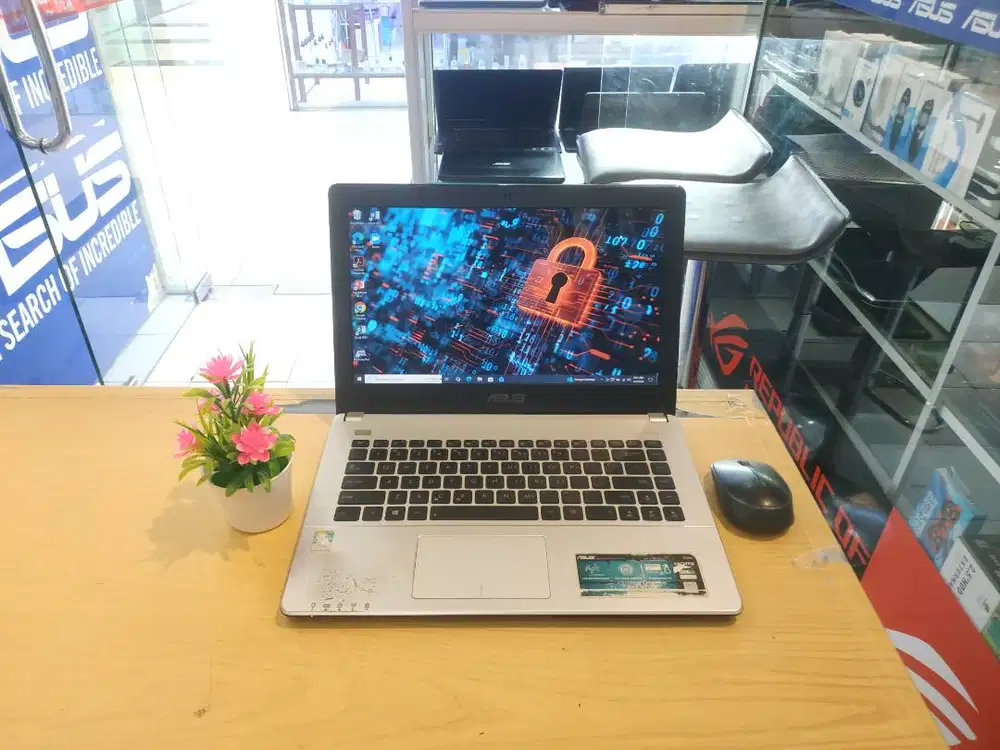 SALE LAPTOP ASUS A450L CORE i5 RAM 4GB NVIDIA GEFORCE