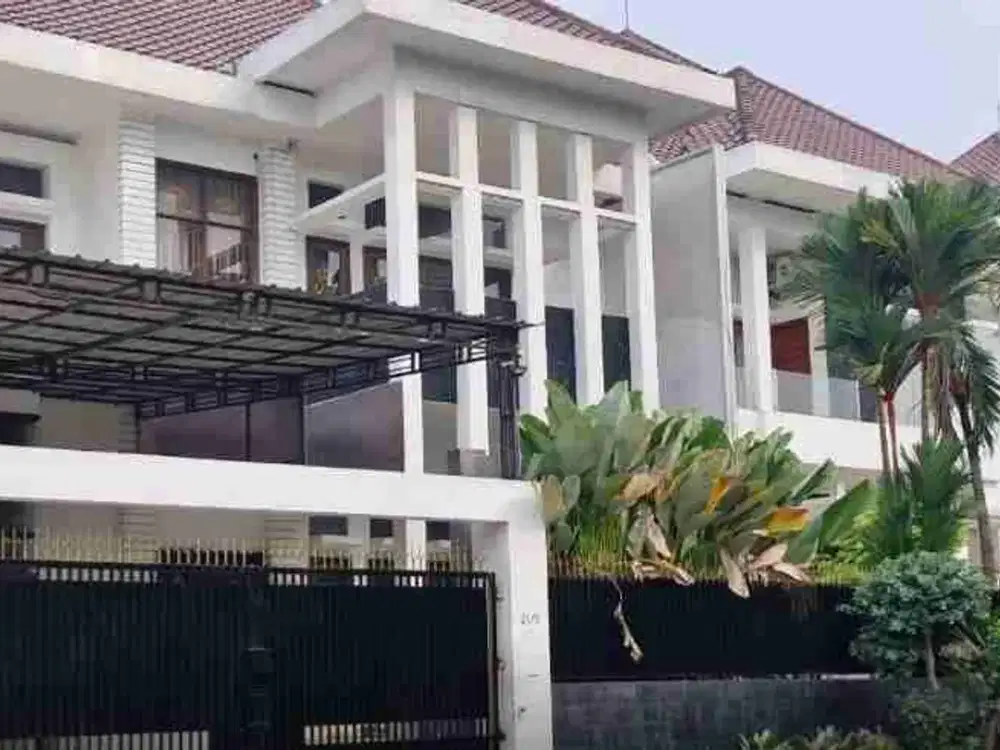 Dijual rumah via lelang 
Lokasi: perumahan kota wisata jalam boulevard cluster san frasisco kel.ciangsana kec.gunung putri kab.bogor