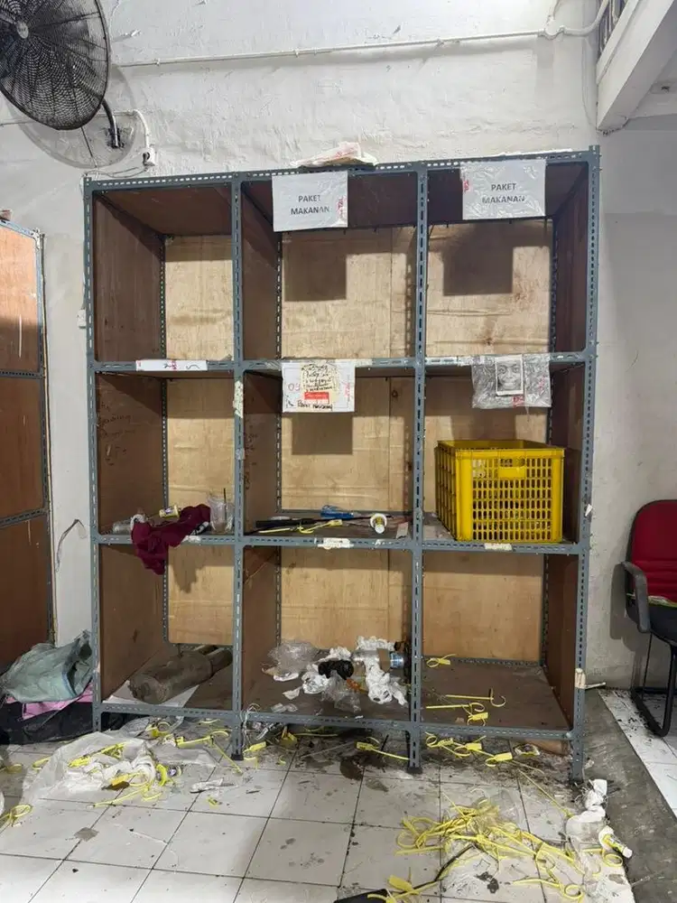 Dijual rak besi kokoh tebal ! NEGO