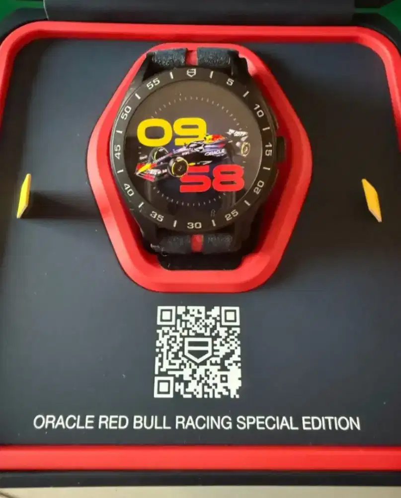 BNOS Tag Heuer Connected Calibre E4 Red Bull Racing Special Edition