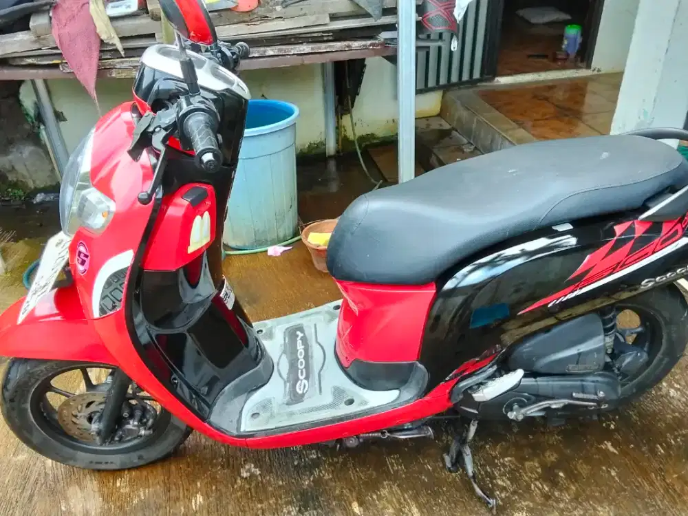 HONDA SCOOPY CBS ISS TAHUN 2018 MESIN OK