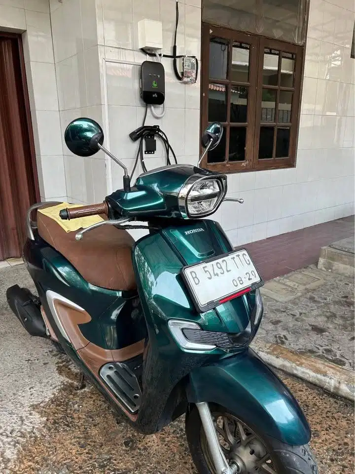 STYLO Green ABS LOW KM LIKE NEW