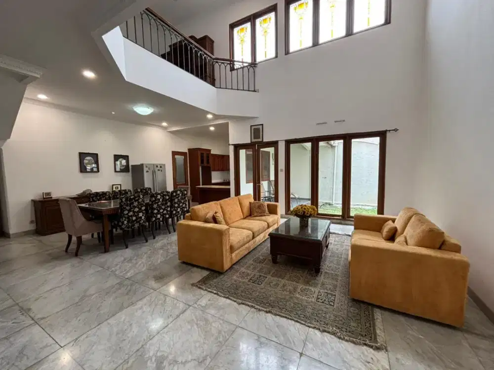 Rumah Berdesain Minimalis Dgn Lokasi Strategis dan Akses Mudah di Jatipadang Utara