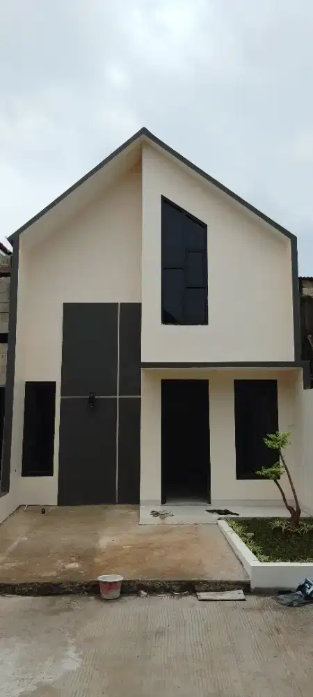 Rumah siap huni 200 m dr angkutan umum dan stasiun