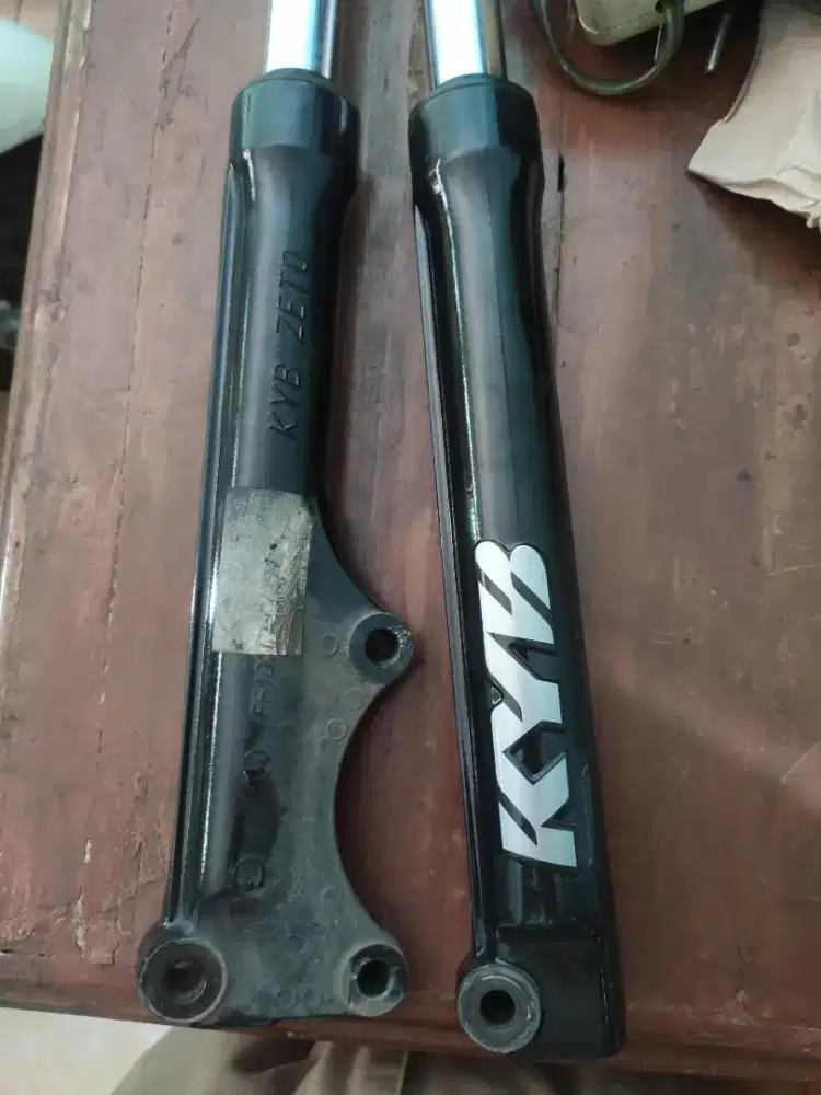 Kyb zeto keluarga metik yamaha
