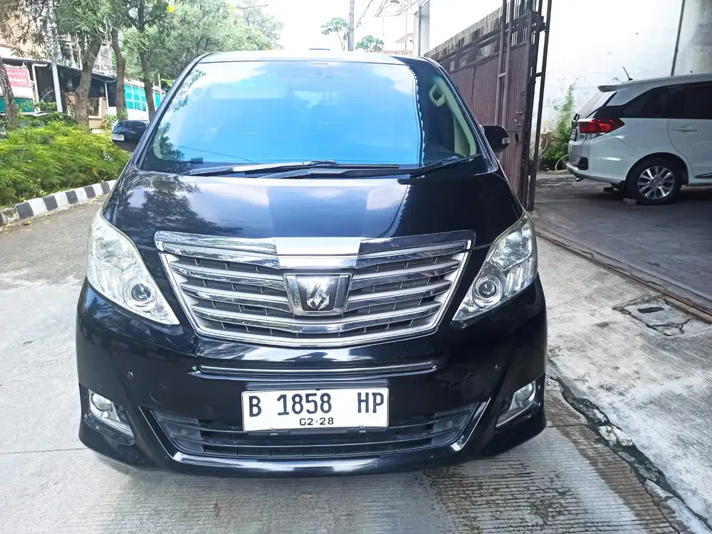 Toyota Alphard 2012 Bensin