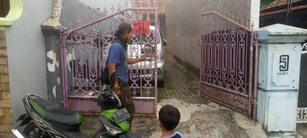 Rumah Strategis dekat TMII Pasar Induk Kramat Jati Jakarta Timur