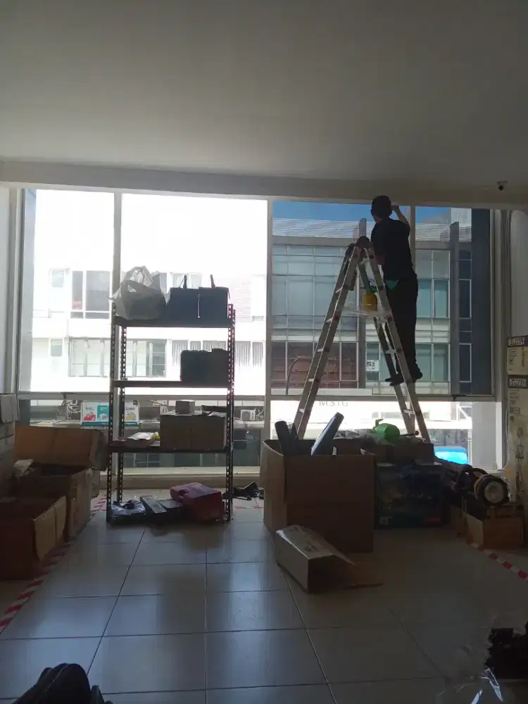 Jasa pemasangan sticker kaca film