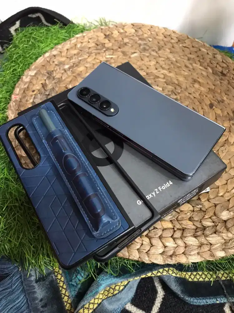 Samsung z fold 4 12/256 resmi sein
Lengkap Kondisi sangat normal