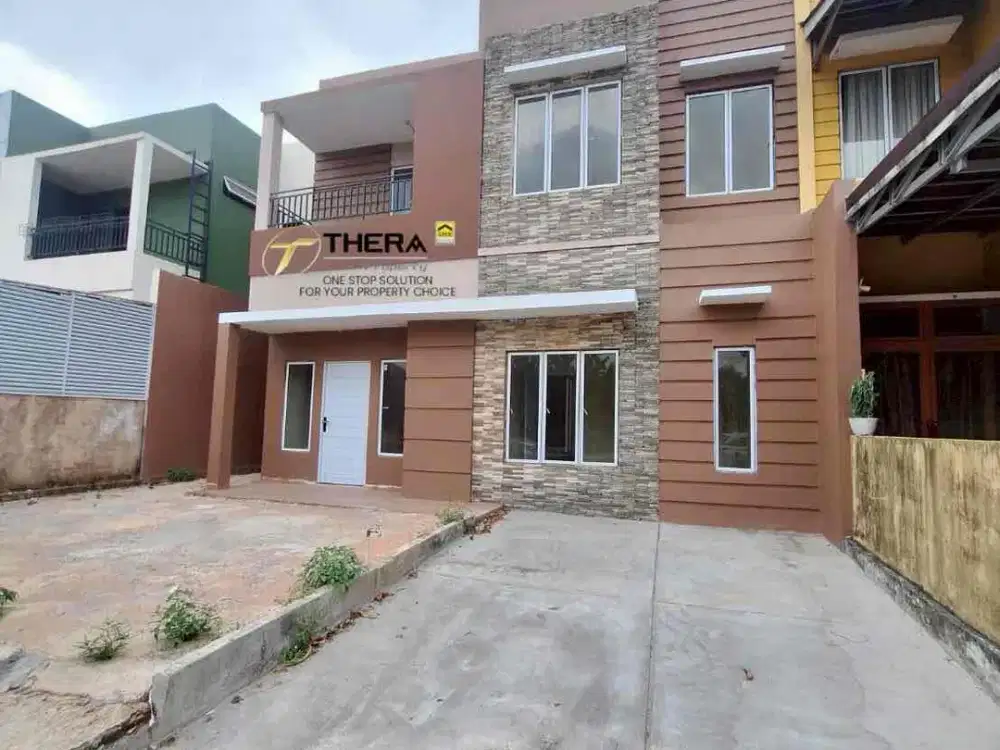 Dijual Rumah 2 Lantai di Plamo Garden