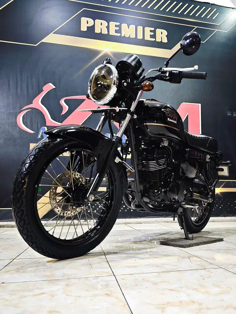 Super kekinian Kawasaki W175 SE Black style TH 2023