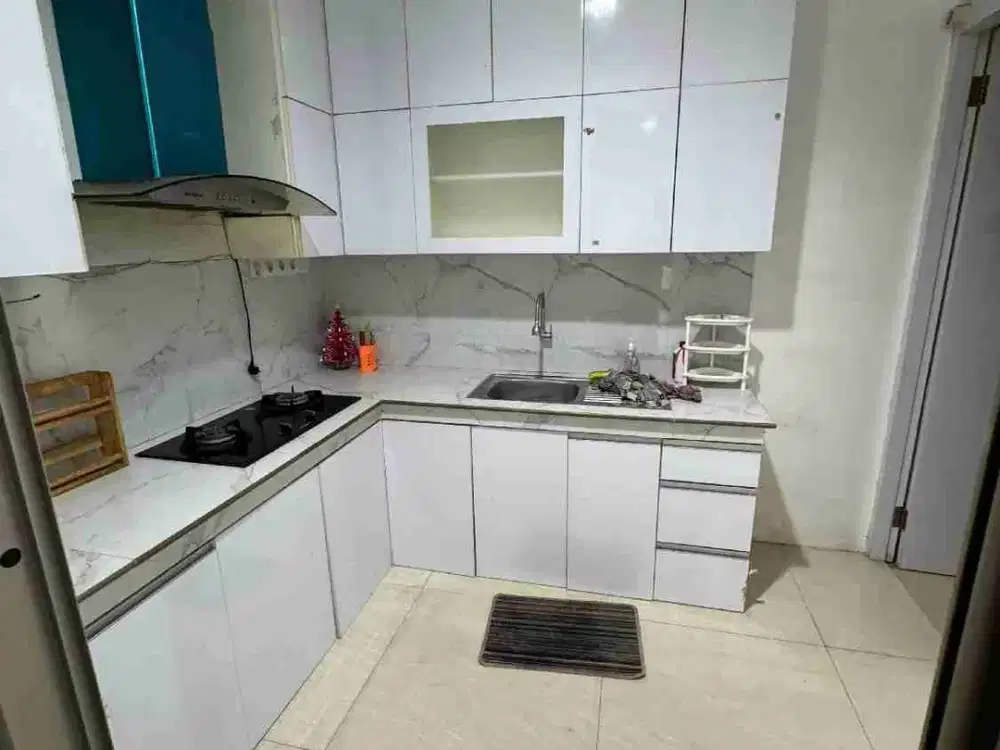 Disewa rumah mewah PIK golf island 6x15 3+1BR kosongan sudah ada kitchen set
