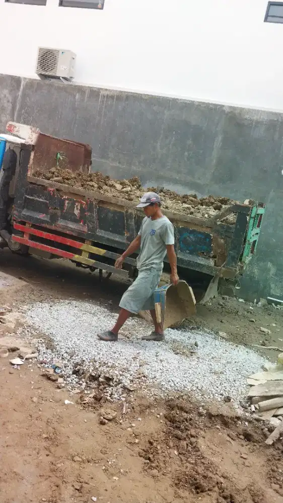 Buang puing+sampah bangunan sampah peeoyek