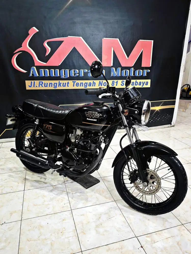 Kawasaki W175 SE Black style TH 2023 auto keren.