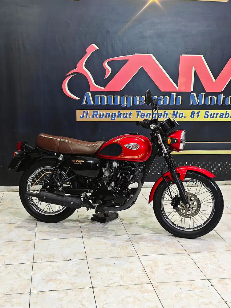 W175 SE Retro clasic super glowing .Anugerah motor rungkut