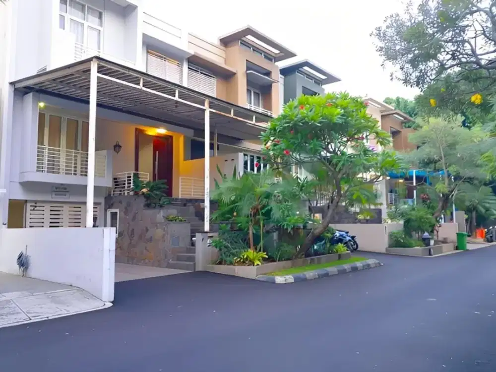 DISEWAKAN RUMAH FULL FURNISH – SIAP HUNI Lokasi Premium Dekat Kampus UNAS - SMA Negri 28 Jatipadang Pasar Minggu Jak-Sel