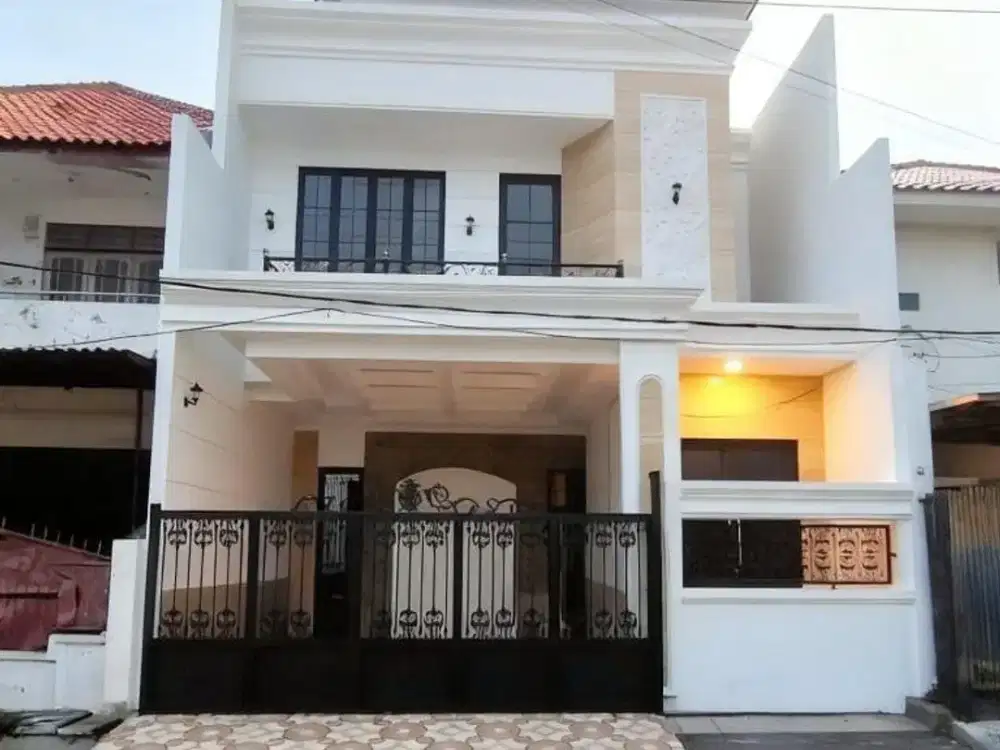 Rumah Babatan Pantai  Model Semi Klasik Baru Gress Row jalan 3mobil