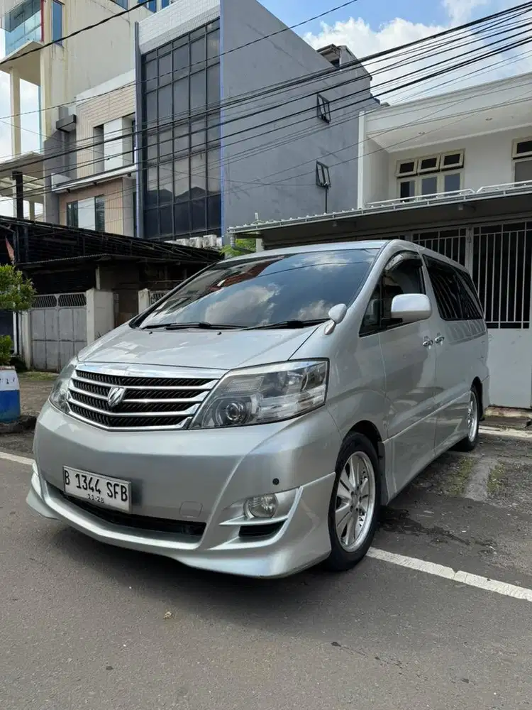TOYOTA ALPHARD A/T 2.4