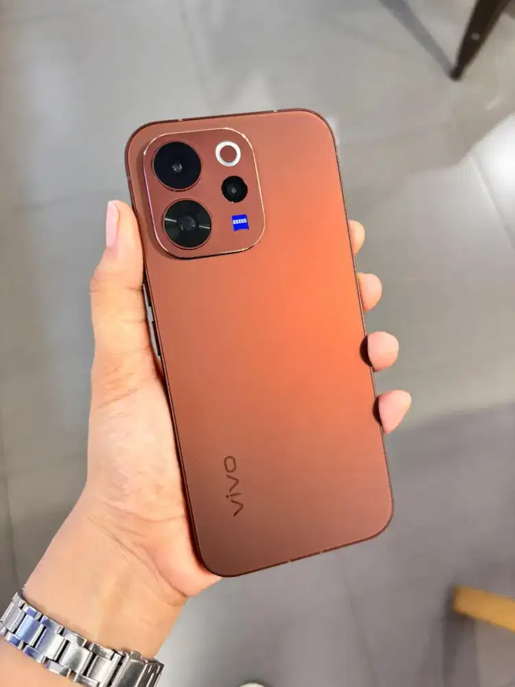 Vivo V70 5G cicilan 0% di Erafone mall bumi kedaton