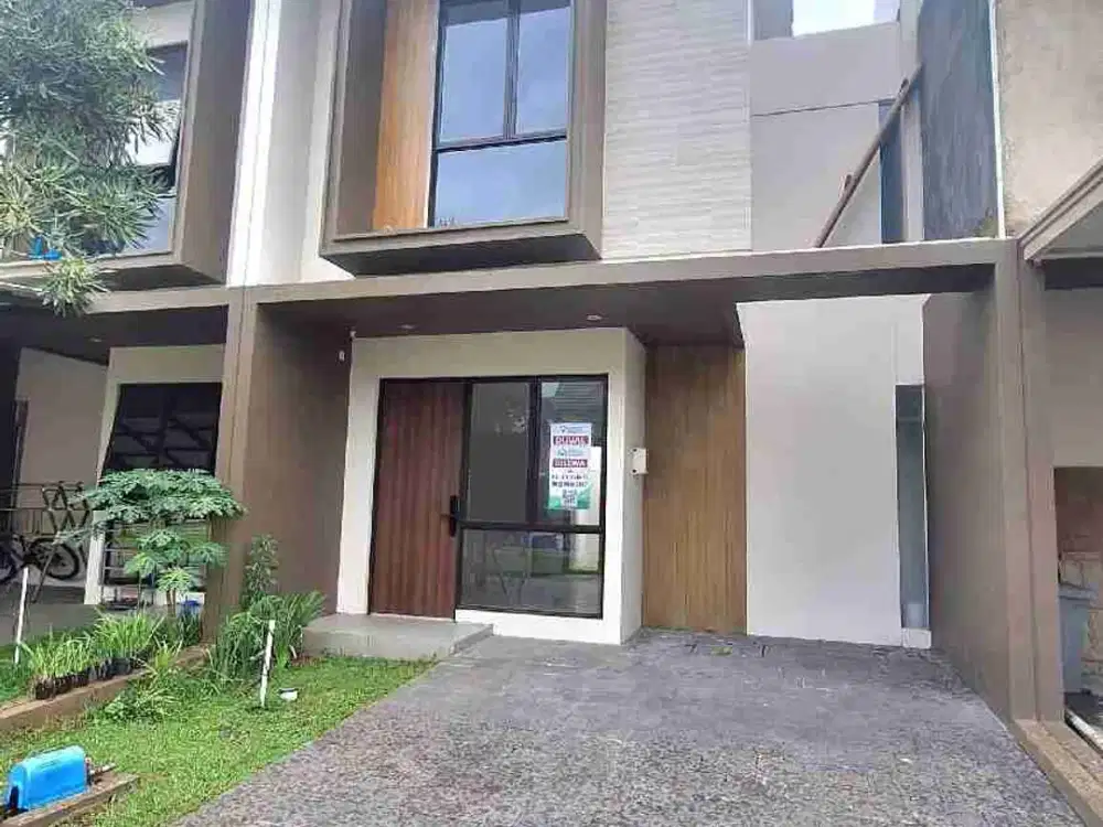 SEWA Rumah Baru depan taman di Citra Garden Serpong