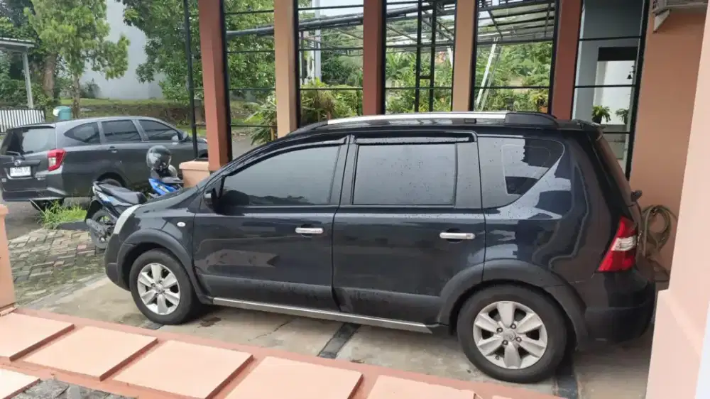 Dijual LIVINA X GEAR Thn 2008 warna Hitam Metalik