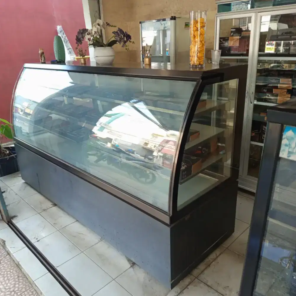 pendingin kue merk gea, kondisi masi bagus