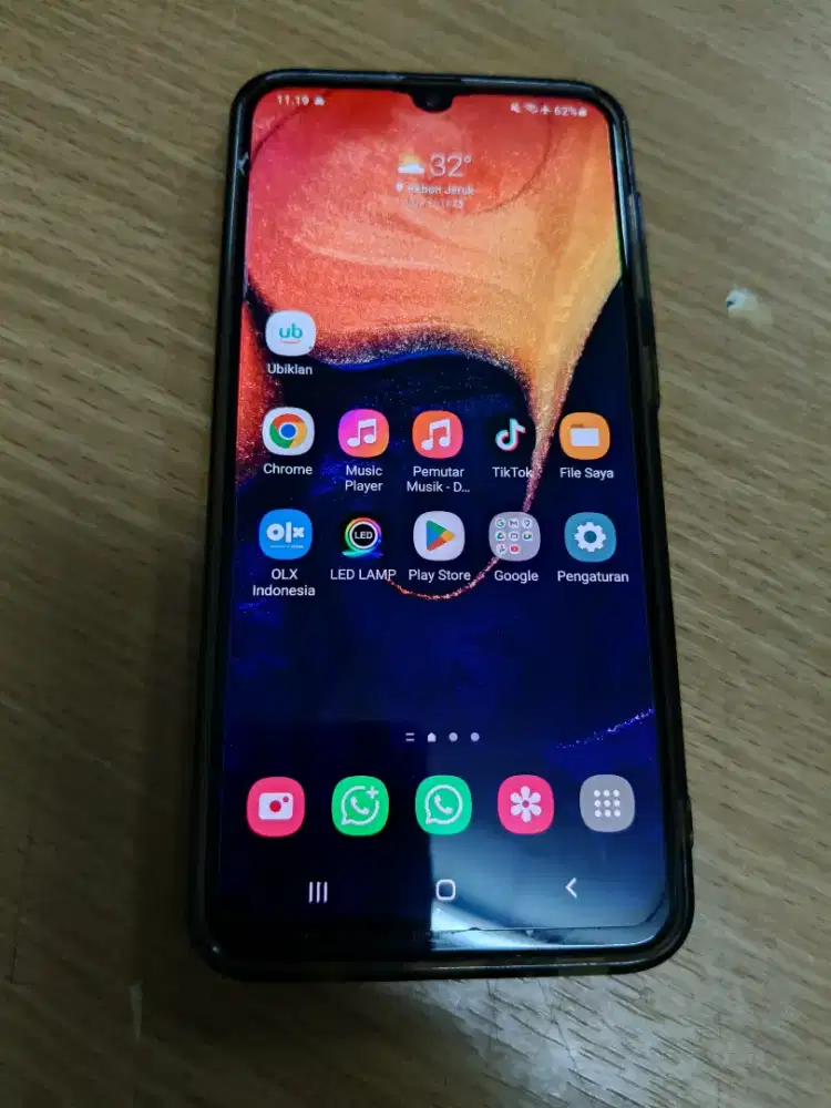 Dijual Samsung A50 6/128