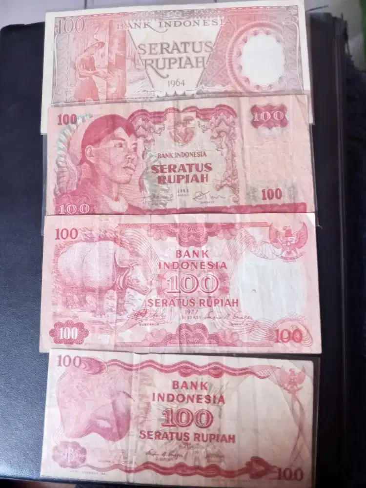 Uang kertas seratus rupiah kuno