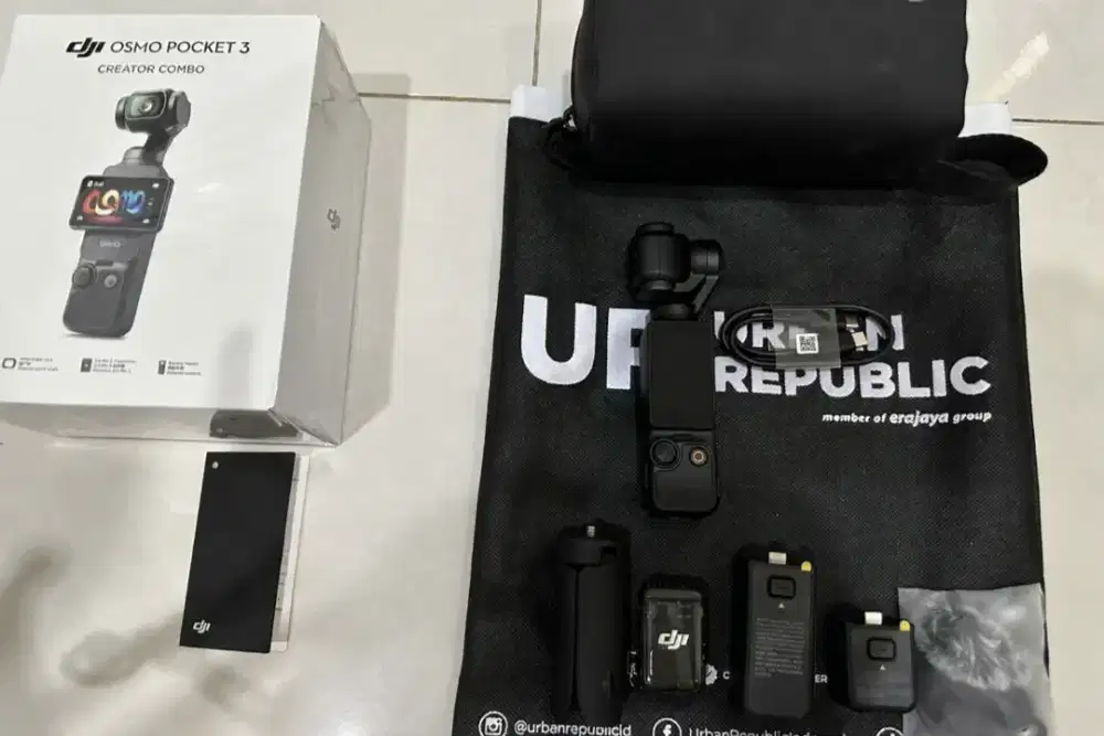 Dijual DJI Osmo Pocket 3 Creator Combo Pembelian baru 5 Bulan.