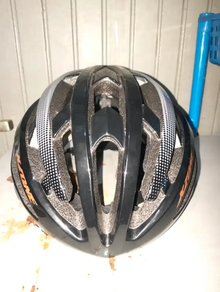 Helm sepeda xzone road lancer