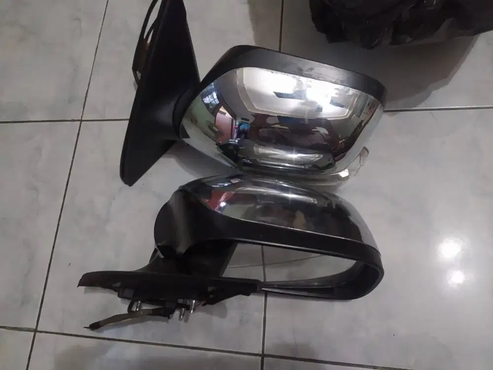 1 Set Spion Avanza / Xenia Gen 1 (2003-2011)