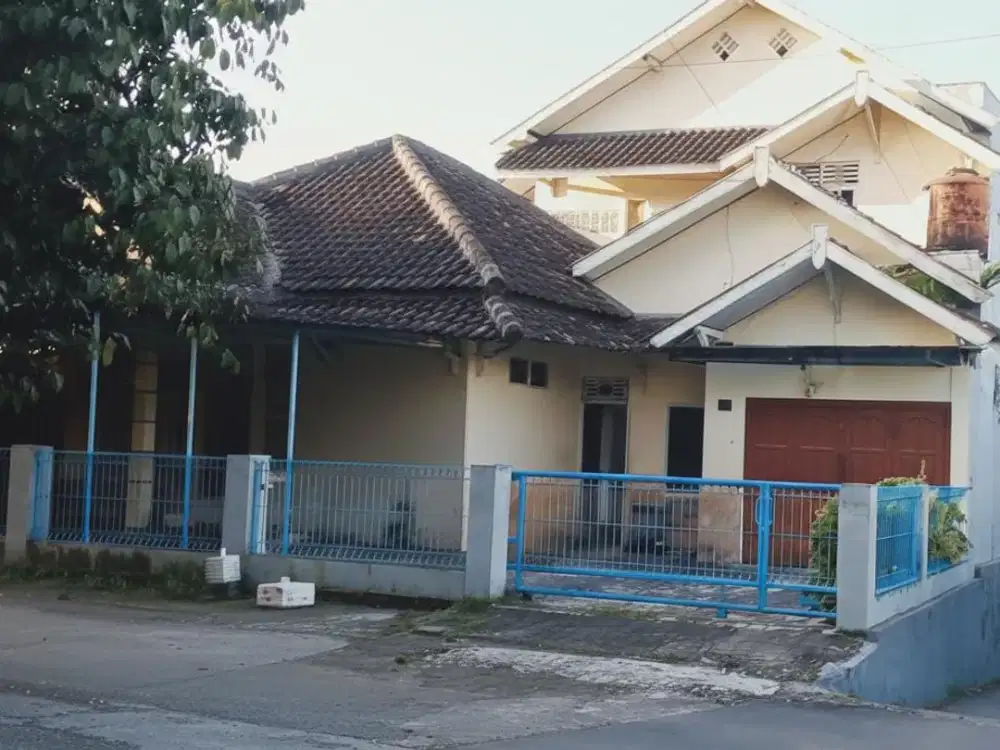 DIJUAL RUMAH 2 LANTAI SUPER STRATEGIS - BANYURADEN GAMPING, YOGYAKARTA