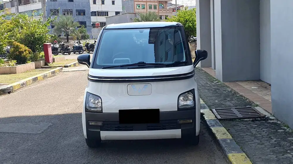 Wuling Air EV Standard Range AT Putih NIK 2022 Km 45Rb Record