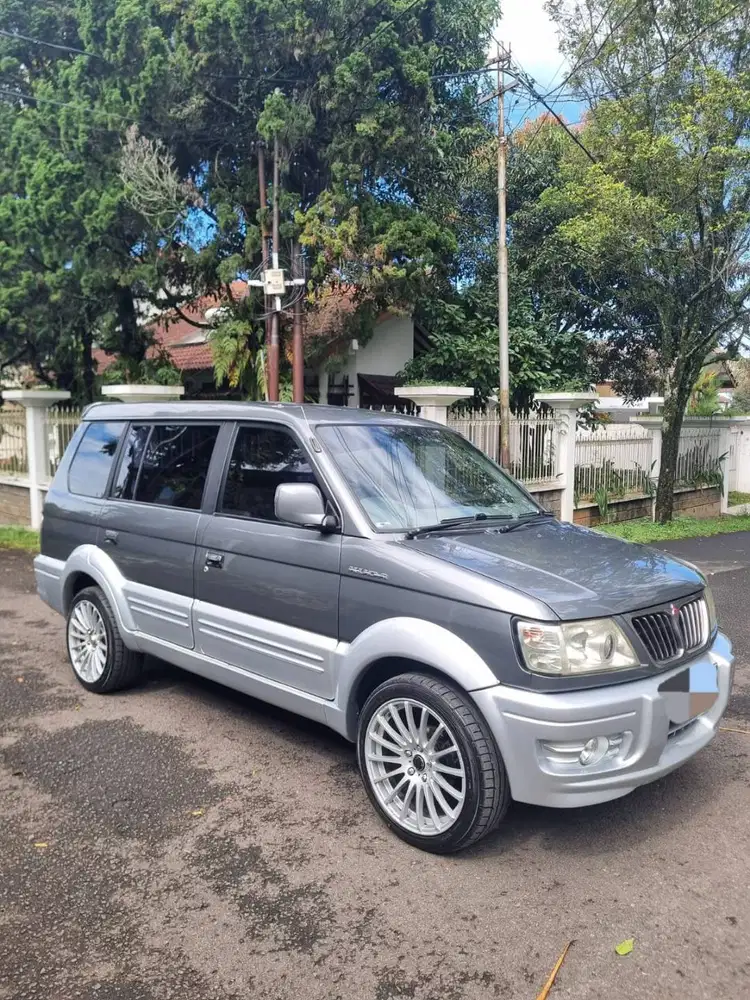 2004 Mitsubishi Kuda Grandia 2.0 AT