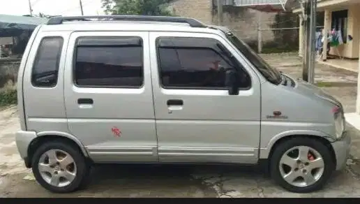 JUAL MOBIL KARIMUN KOTAK TAHUN 2000