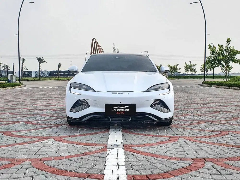 BYD SEAL PREMIUM EV 2024 LISTRIK LOW KM !! PUTIH