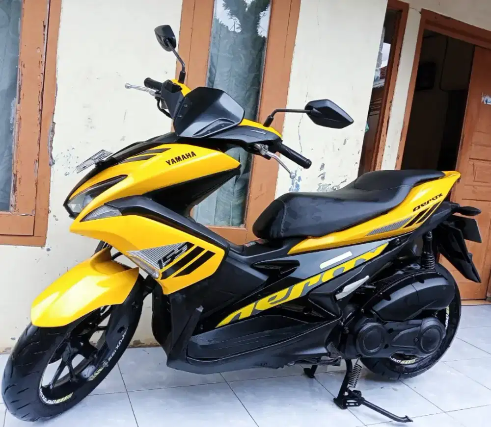 Jual Yamaha Aerox 2017 lengkap dan mulus