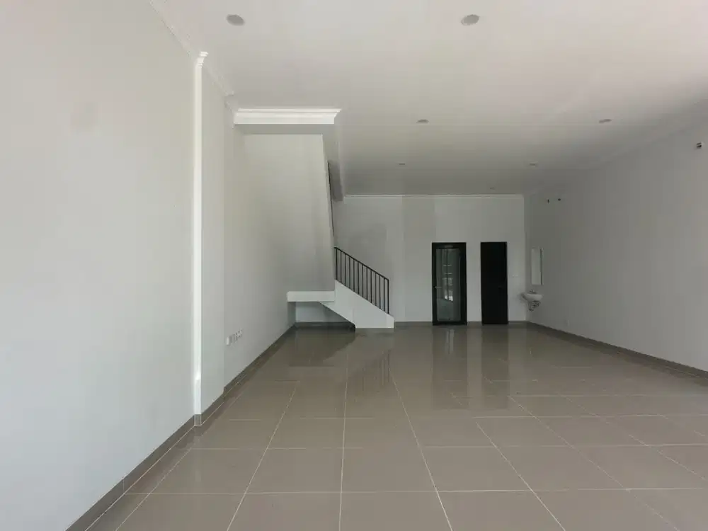 GAK PERLU INDENT! RUKO CANTIK LOKASI EMAS TRAFFIC PADAT SETIAP HARI!