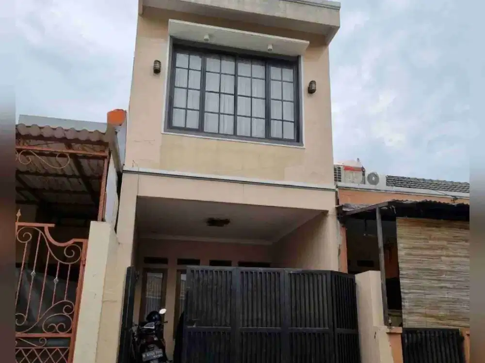 JUAL MURAH RUMAH 2,5 LANTAI STRATEGIS DEKAT TOL PETUKANGAN PESANGGRAHAN JAKSEL