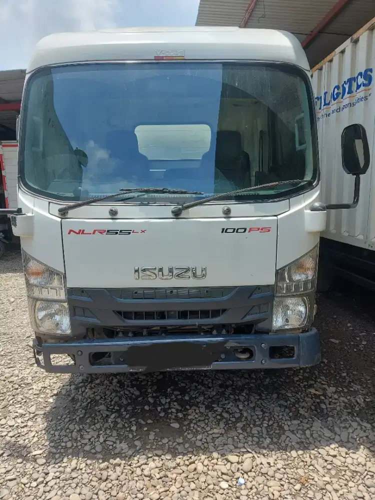 Isuzu NLR 55 LX box  4 rd long