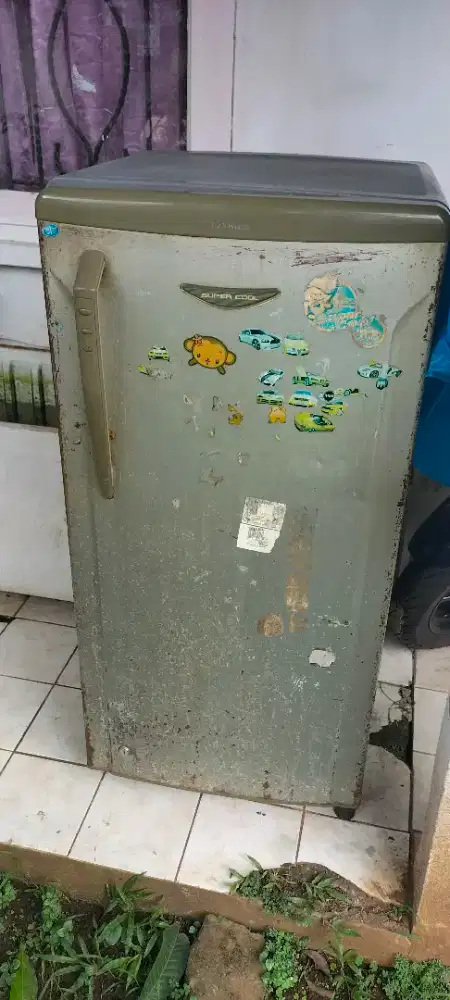 Jual kulkas freezer Toshiba orisinil