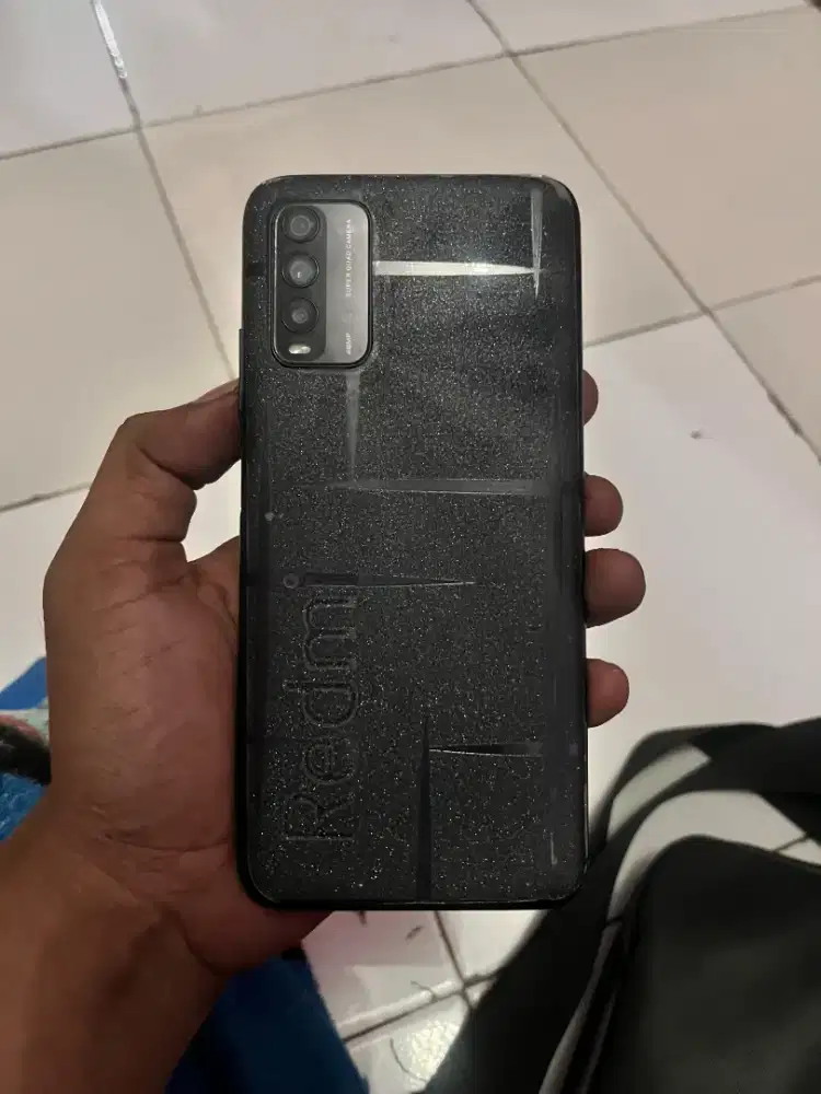 Xiaomi redmi 9T ram 6 internal 128gb jual atau cari kemblian