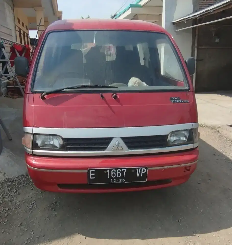 Colt120ss minibus tahun 2005 plat e Majalengka