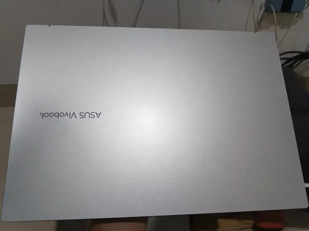 Asus vivobook M1403Q