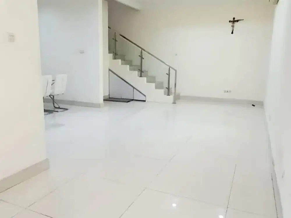 Jual Rumah Minimalis Bagus di Kelapa Gading BCS, Jalan Lebar, Hadap Selatan