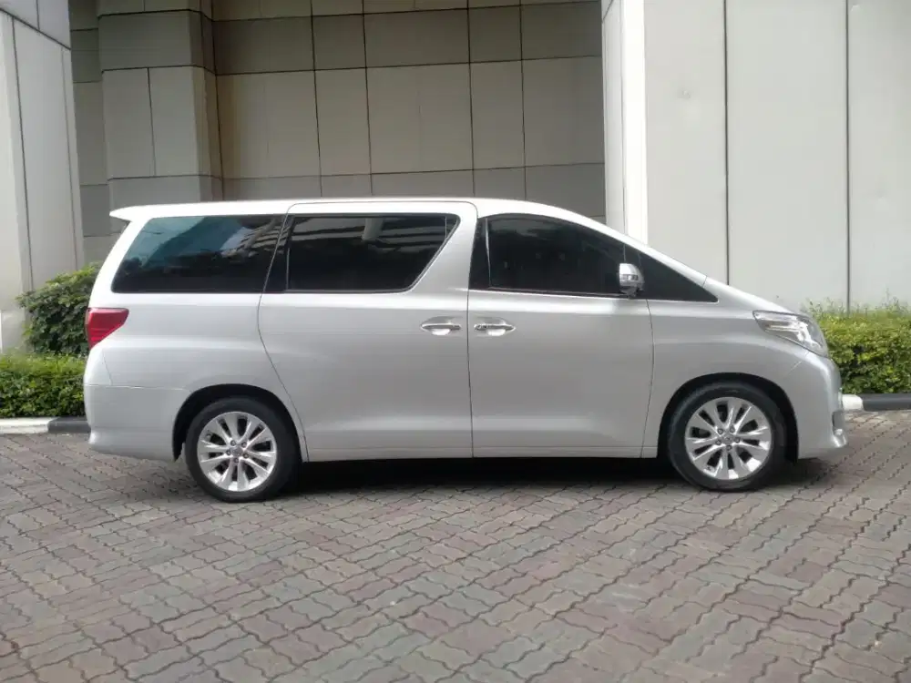 Alphard G 2.4/AT 2012