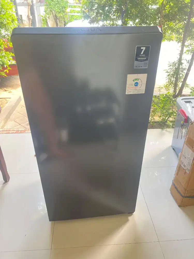 Kulkas Aqua AQR-D185