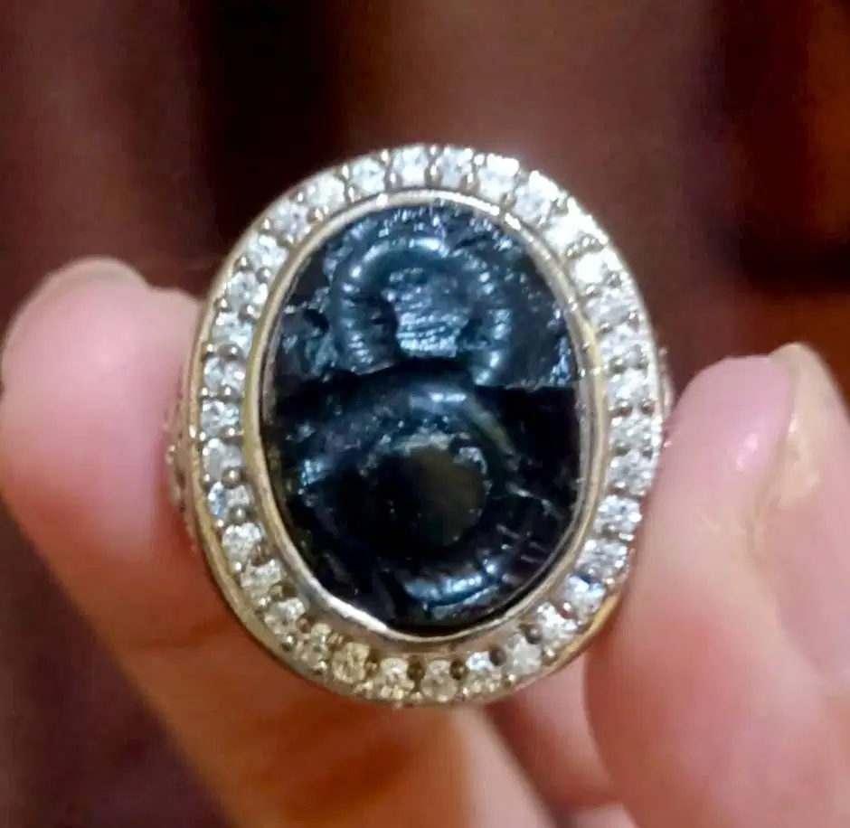 Batu Satam Hitam Meteorite Belitung Unik