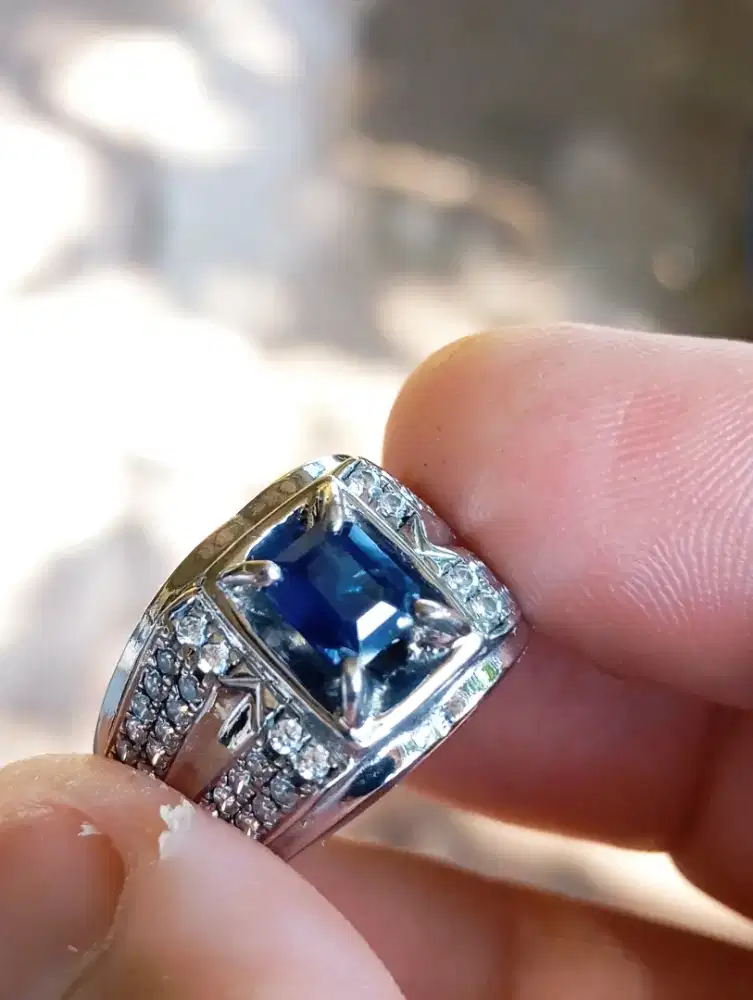 Royal blue safir Ceylon Srilanka memo perak microsetting mewah